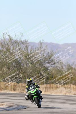 media/Dec-01-2025-Moto Forza (Mon) [[2daa91e15f]]/3-Beginner Group/Session 3 (Turn 3)/